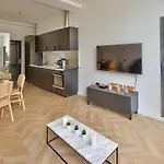 Le Marais Paris - 3 Bedrooms, 2 Bathrooms, 2Wc