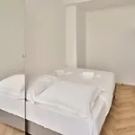Le Marais Paris - 3 Bedrooms, 2 Bathrooms, 2Wc